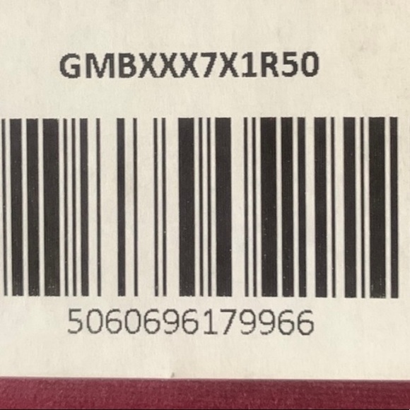 Charlotte Tilbury NEW! CHARLOTTE’S MAGIC HYDRATE & GLOW MYSTERY BOX - Picture 8 of 9